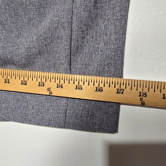 APT. 9 Classic Gray Women's Skirt. Size 4 - Picture 5 of 8